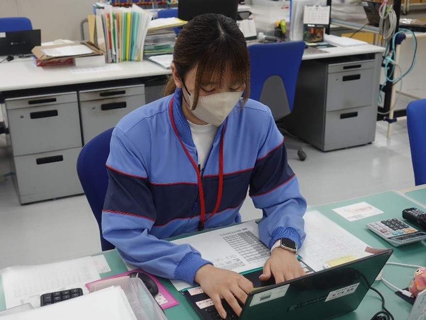 先輩社員_堀尾さん_②.jpg